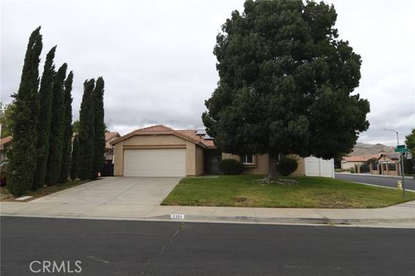 3301 Kellie Avenue, Rosamond, CA 93560