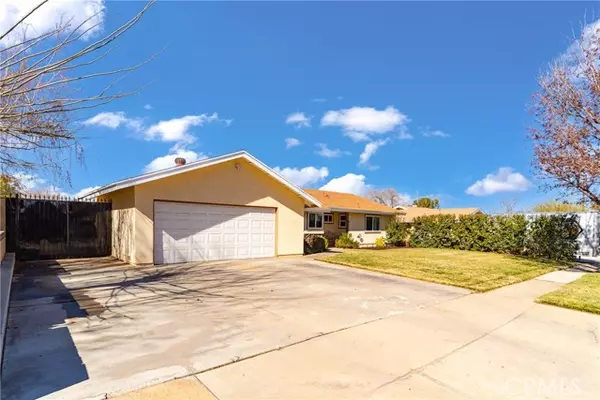 41853 Shain Lane, Lancaster, CA 93536