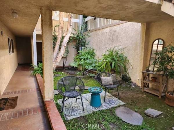 Valley Village, CA 91601,4807 Beck Avenue #5