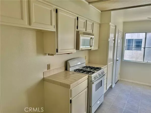 Sherman Oaks, CA 91401,5455 Sylmar Avenue #602