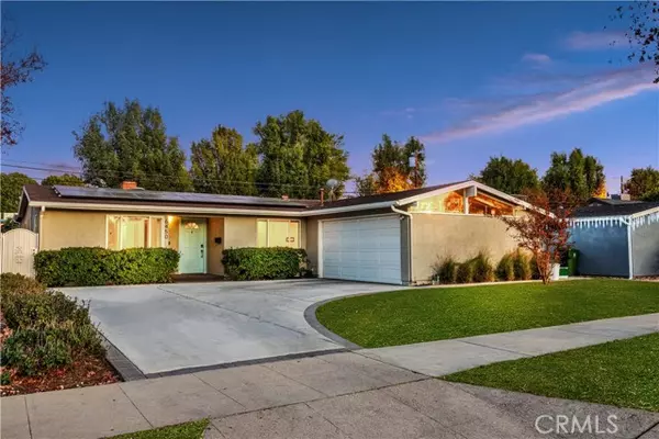 6450 Aldea Avenue, Lake Balboa, CA 91406