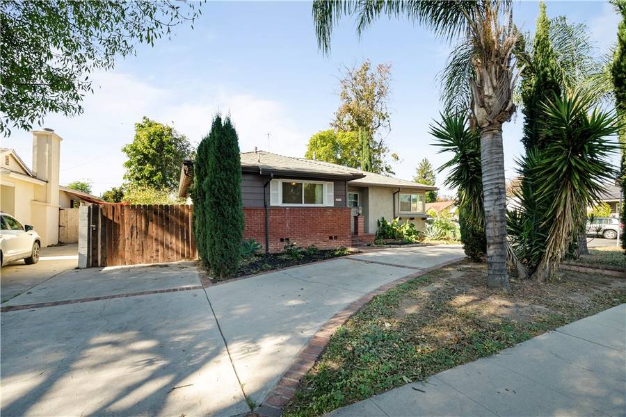 7761 Loma Verde Avenue, Canoga Park, CA 91304