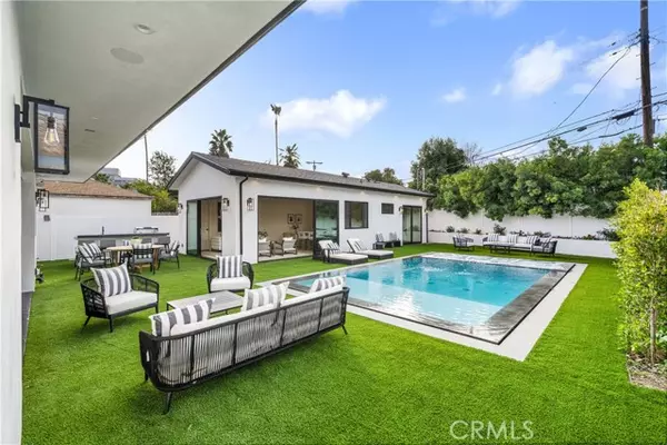 Encino, CA 91436,4949 Petit Avenue