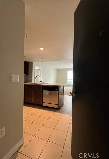 21301 Erwin Street #314, Woodland Hills, CA 91367