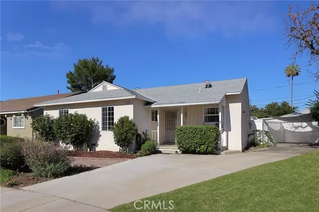 17049 Baltar Street, Lake Balboa, CA 91406