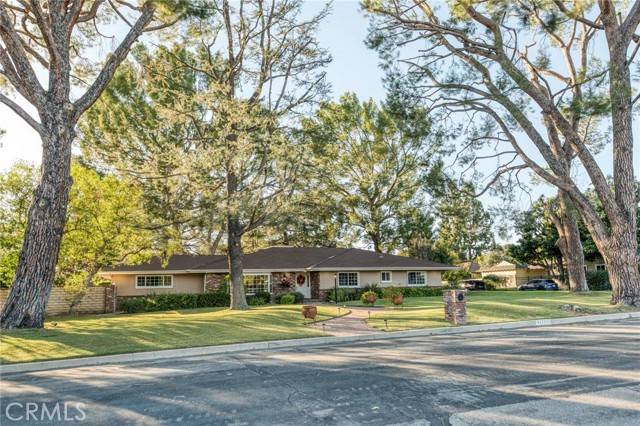 8821 Newcastle Avenue, Sherwood Forest, CA 91325