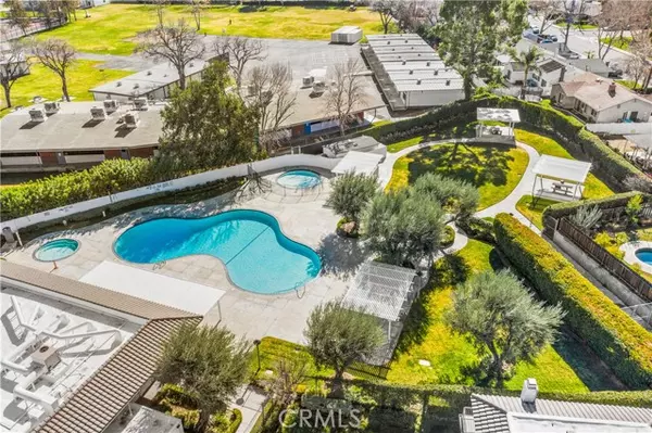 Newhall, CA 91321,24239 La Glorita Circle