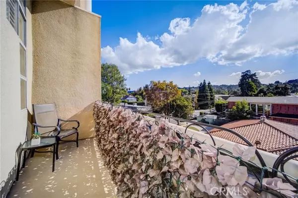 Encino, CA 91436,4549 Haskell Avenue #8