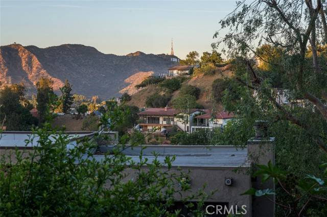 7320 Caverna Drive, Los Angeles, CA 90068