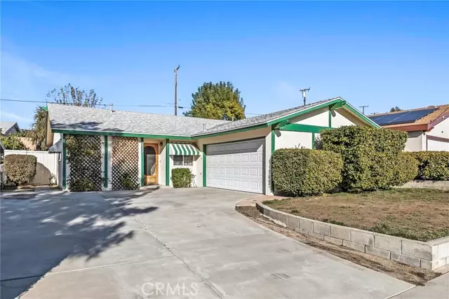 Canyon Country, CA 91351,19537 Ermine Street