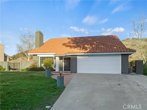 Saugus, CA 91350,28050 Vernal Way