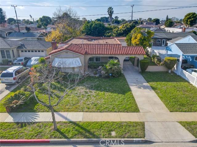 9427 S 2nd Ave., Inglewood, CA 90305