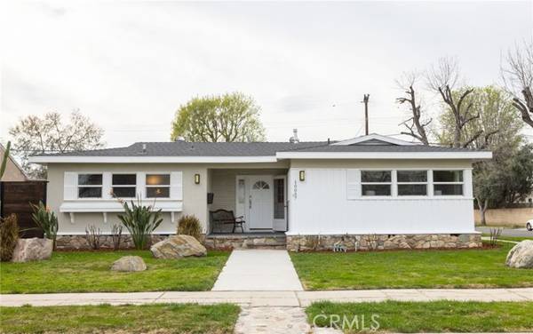 10057 Collett Ave, North Hills, CA 91343