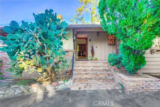 7951 Glenties Lane, Sunland, CA 91040