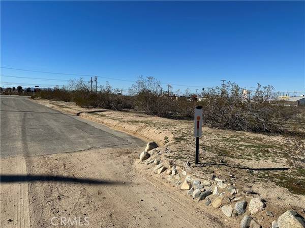 3 Lots on V10 and Longview, Pearblossom, CA 93553