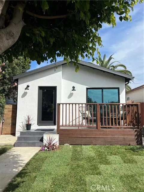 1766 Walgrove Avenue, Los Angeles, CA 90066