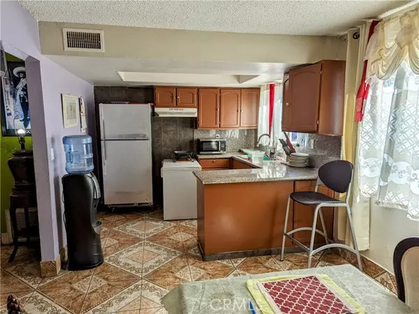 Panorama City, CA 91402,8801 Willis Avenue #31