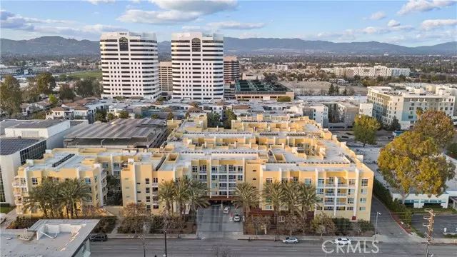 Woodland Hills, CA 91367,21301 Erwin Street #303