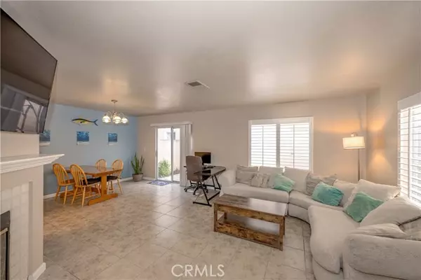 25224 Steinbeck Avenue #C, Stevenson Ranch, CA 91381