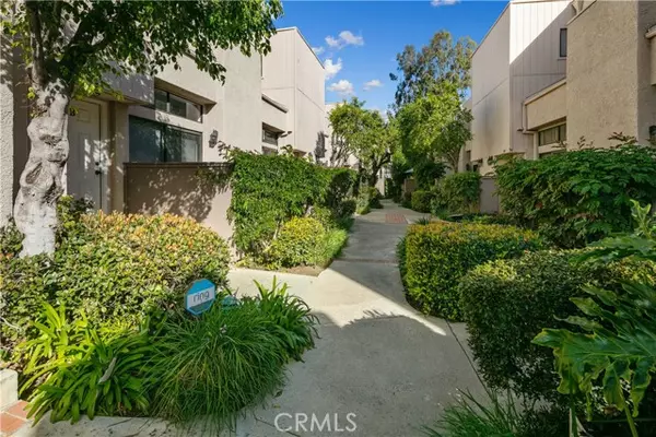 15225 Magnolia Boulevard #A, Sherman Oaks, CA 91403