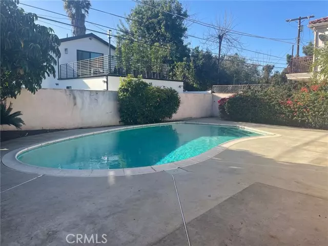 5205 Etiwanda Avenue, Tarzana, CA 91356