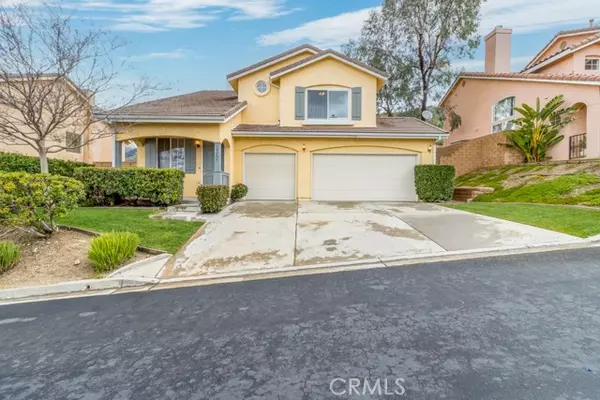 12207 Via Santa Barbara, Sylmar, CA 91342