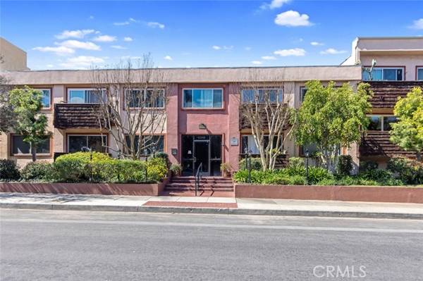 5349 Newcastle Avenue #50, Encino, CA 91316