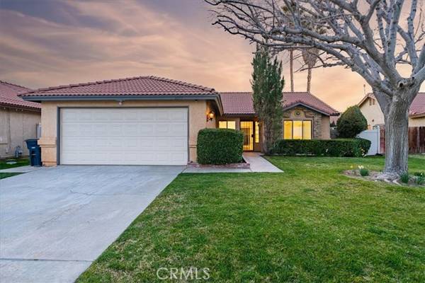 3277 Discovery Way, Rosamond, CA 93560