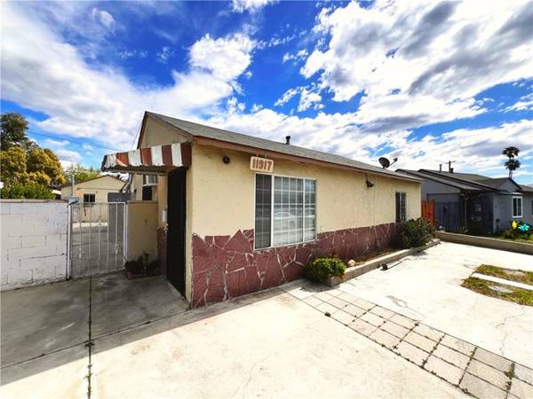 11917 Burton Street, North Hollywood, CA 91605