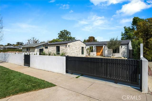 5256 Allott Avenue, Sherman Oaks, CA 91401