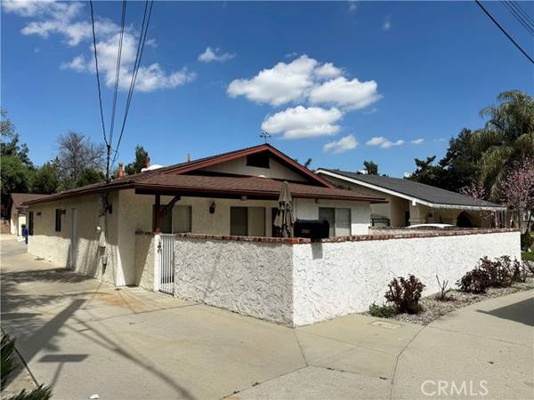 23027 Oak Street, Newhall, CA 91321