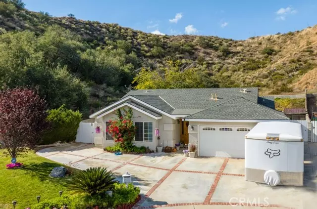 Canyon Country, CA 91387,14644 Camelia Hill Way