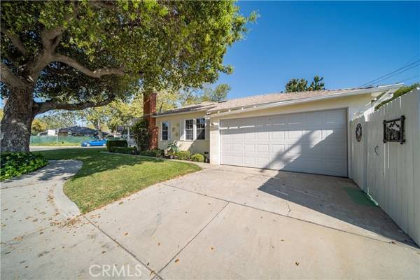 2200 N Reese Place, Burbank, CA 91504