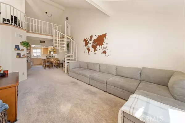 18109 Erik Court #454, Canyon Country, CA 91387