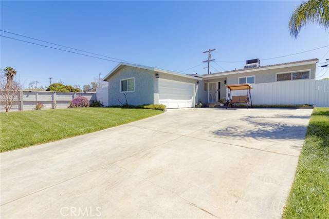 14626 Van Nuys Pl., Panorama City, CA 91402