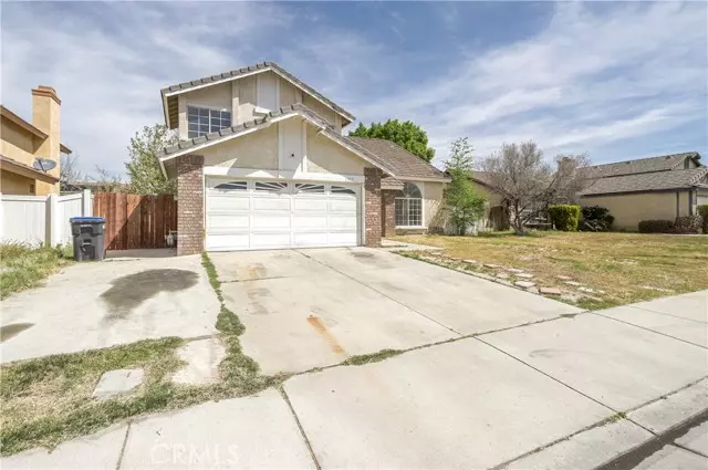 2335 Langhorn Street, Lancaster, CA 93535