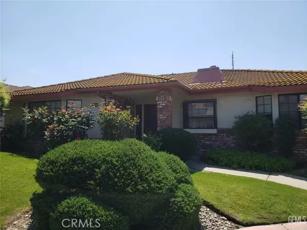 841 E Goshen Avenue, Fresno, CA 93720