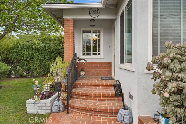 10902 Mount Gleason Avenue, Tujunga, CA 91042