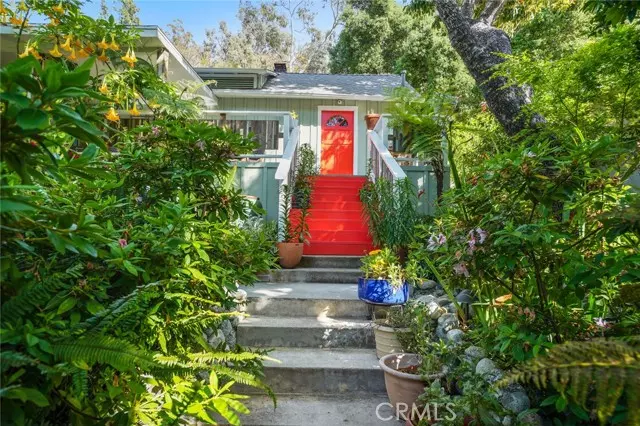 8318 Kirkwood Drive, Los Angeles, CA 90046