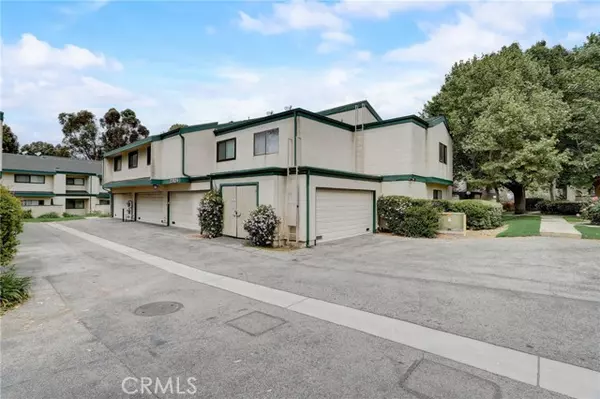 23526 Newhall Avenue #6, Newhall, CA 91321