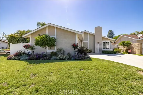 25855 Empalmo Court, Valencia, CA 91355