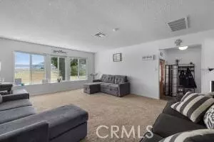 8251 W Avenue F, Lancaster, CA 93536