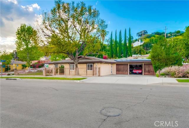 7939 Ellenbogen Street, Sunland, CA 91040