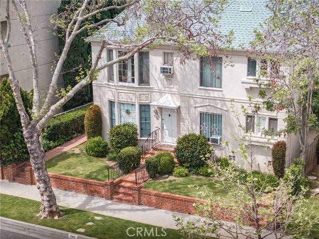 Beverly Hills, CA 90212,141 S Canon Drive