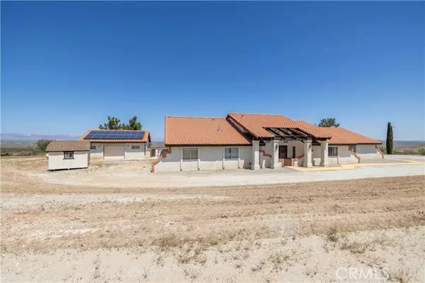 9532 Crest Road, California City, CA 93505