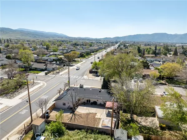 Tehachapi, CA 93561,706 S Mill ST