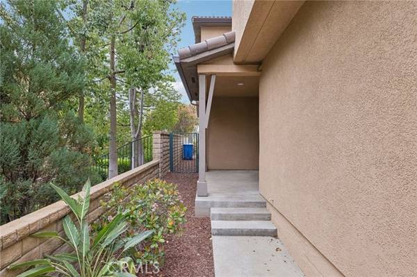 25604 Via Ventana, Valencia, CA 91381