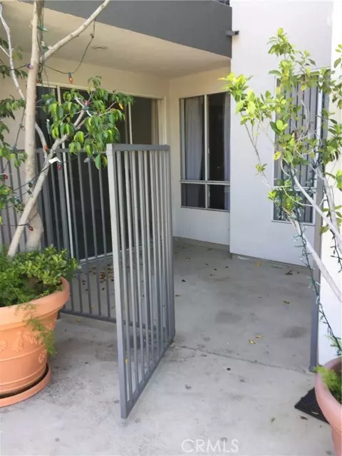 884 PALM Avenue #302, West Hollywood, CA 90069