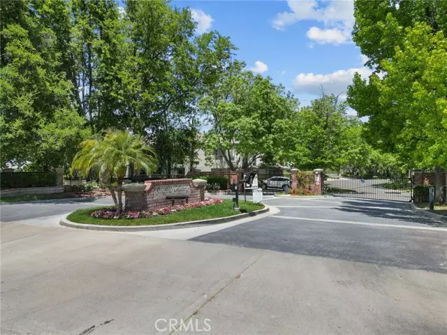 24660 Brighton Drive #B, Valencia, CA 91355