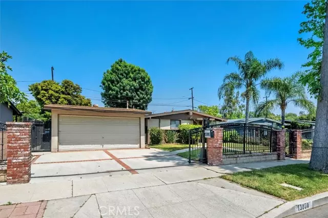 13030 Bradwell Avenue, Sylmar, CA 91342